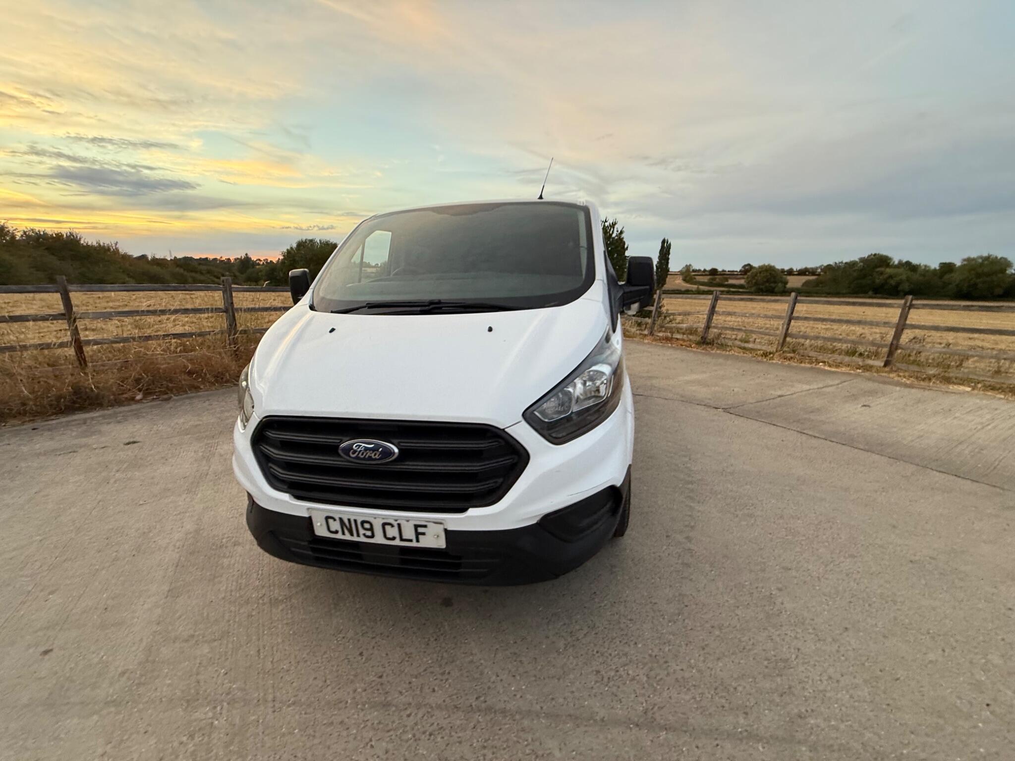 Ford Transit Custom 2.0 320 EcoBlue L1 H1 Euro 6 5dr — photo 46 of 82